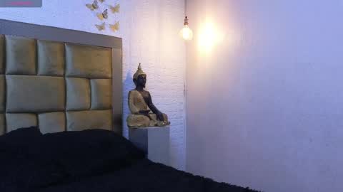 Snapshot of ximenawilliamss chatting on 10.24.25 ximena online show from 10.24.25