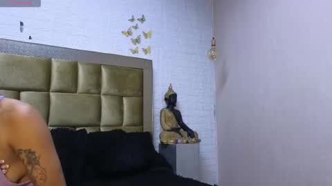 Snapshot of ximenawilliamss chatting on 10.30.25 ximena online show from 10.30.25