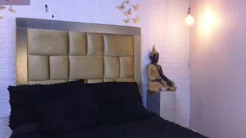 Snapshot of ximenawilliamss chatting on 11.02.25 ximena online show from 11.02.25