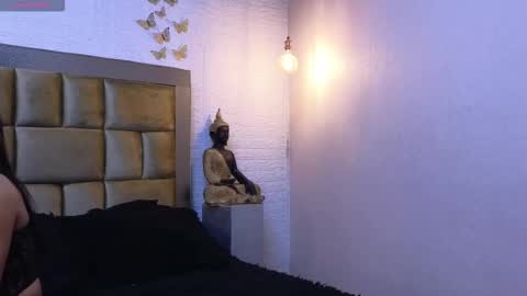 Snapshot of ximenawilliamss chatting on 11.06.25 ximena online show from 11.06.25