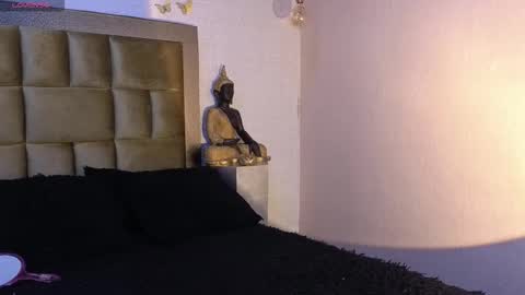 Snapshot of ximenawilliamss chatting on 12.13.25 ximena online show from 12.13.25