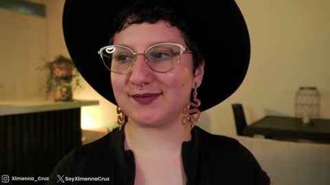 Snapshot of ximenna_cruz_ chatting on 09.14.25 Xime Independent Artist online show from 09.14.25