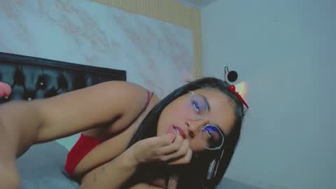 XiomyFox online show from 02.24.26