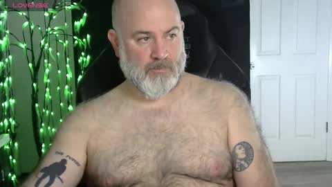 Snapshot of xjohnniex77 chatting on 02.05.26 MrSlowBurn77 online show from 02.05.26