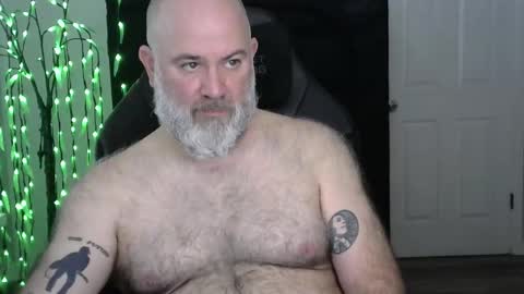 Snapshot of xjohnniex77 chatting on 03.08.26 MrSlowBurn77 online show from 03.08.26