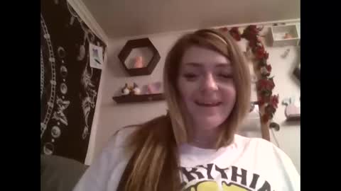 Snapshot of xkittymeowz chatting on 04.12.26 xkittymeowz online show from 04.12.26