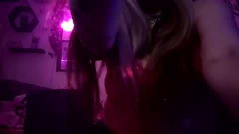 Snapshot of xkittymeowz chatting on 04.29.26 xkittymeowz online show from 04.29.26