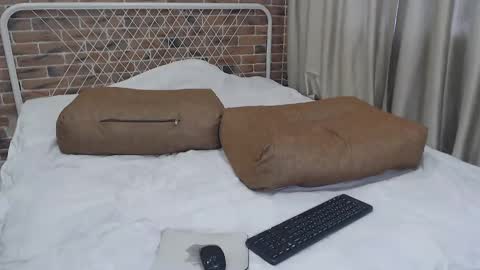 Snapshot of xkristinaxxx chatting on 01.31.25 Kristina online show from 01.31.25