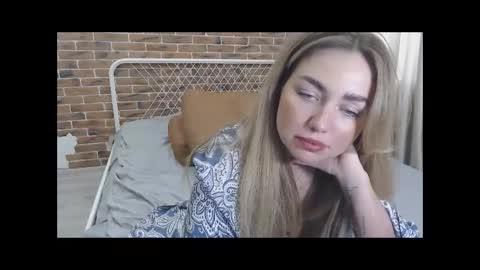 Snapshot of xkristinaxxx chatting on 02.17.25 Kristina online show from 02.17.25