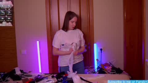 Snapshot of xlanabunny chatting on 01.24.25 xlanabunny online show from 01.24.25