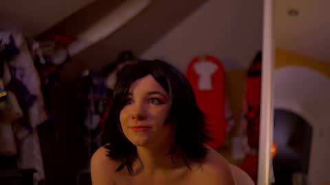 Snapshot of xlanabunny chatting on 02.18.25 xlanabunny online show from 02.18.25