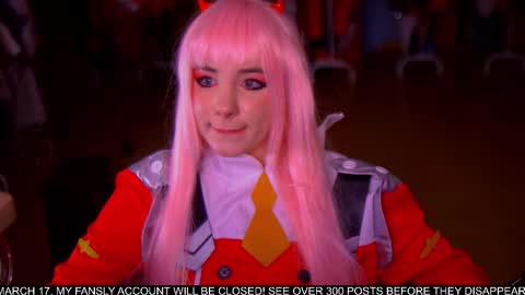 Snapshot of xlanabunny chatting on 02.24.25 xlanabunny online show from 02.24.25