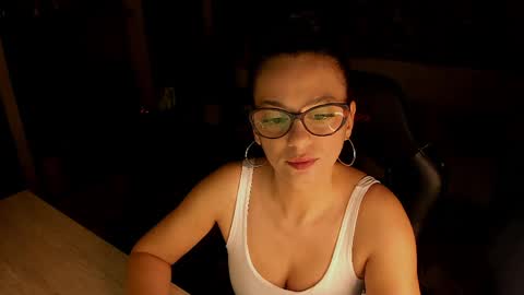 Lara online show from 04.04.26