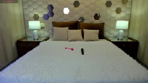 Linda online show from 12.20.25