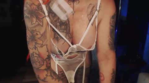 Snapshot of xlisbetx chatting on 10.30.25 xlisbetx online show from 10.30.25