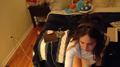 Mia online show from 02.21.25