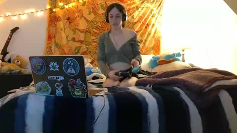 Mia online show from 02.22.25