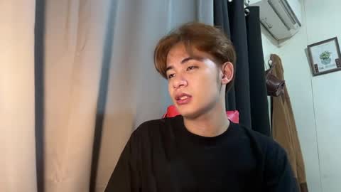 Snapshot of xluminous chatting on 07.15.26 MIKAEL online show from 07.15.26