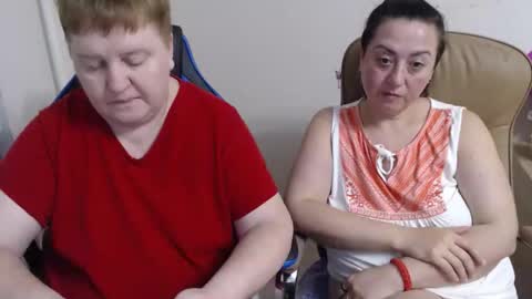 XMollyJaneX online show from 11.15.25