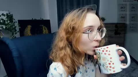 Kylie  online show from 09.24.25