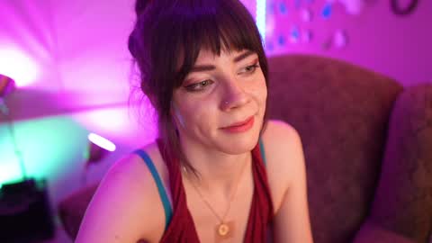 Bella Bondai online show from 12.05.24