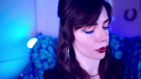 Bella Bondai online show from 11.20.25