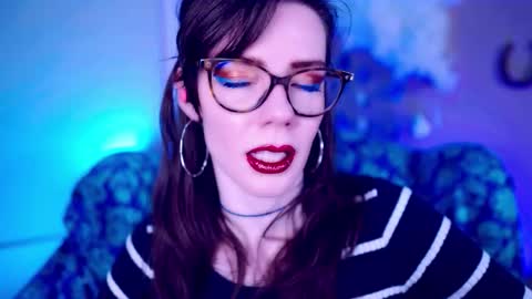 Bella Bondai online show from 11.26.25