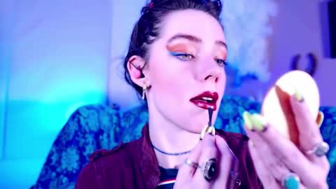 Bella Bondai online show from 03.10.26