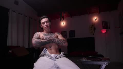   online show from 10.05.25