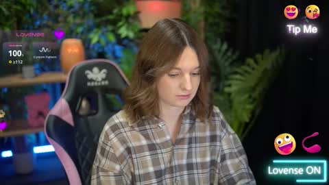 xoxo_molly online show from 11.30.25