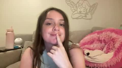 Snapshot of xoxo_roseee chatting on 05.30.26 xoxo rosee online show from 05.30.26