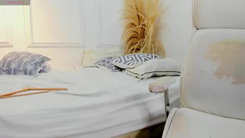 Xrystal and Danne online show from 01.29.25