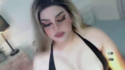 Snapshot of xsabbylicious69 chatting on 10.08.25 xsabbylicious69 online show from 10.08.25