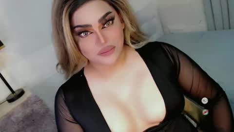 Snapshot of xsabbylicious69 chatting on 10.12.25 xsabbylicious69 online show from 10.12.25