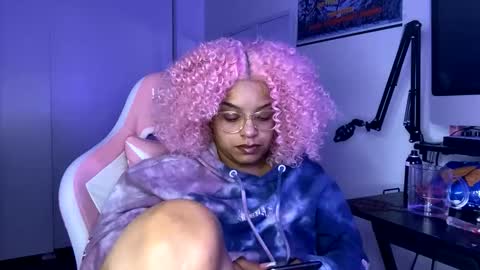 xStarGazingx online show from 03.08.26