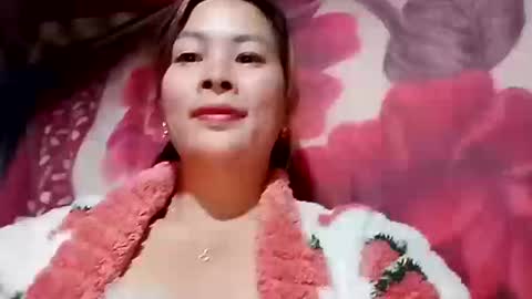 xuxulove00 online show from 12.17.25