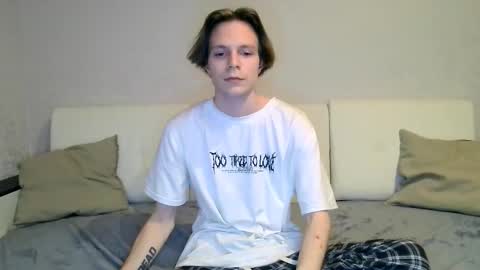 xWannalove online show from 11.27.25