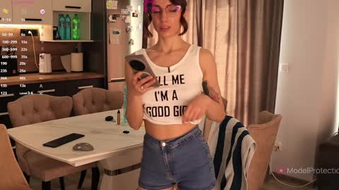 FrancyStepmom and YStepson    INTERESTED IN A GIRL-GIRL COLLABORATION  TEXT ME HERE  or INSTAGRAM online show from 03.14.26