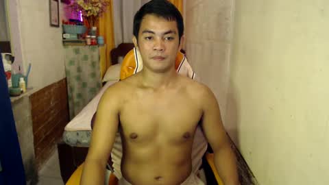 Snapshot of xxasianryanxx chatting on 03.08.25 xxasianryanxx online show from 03.08.25