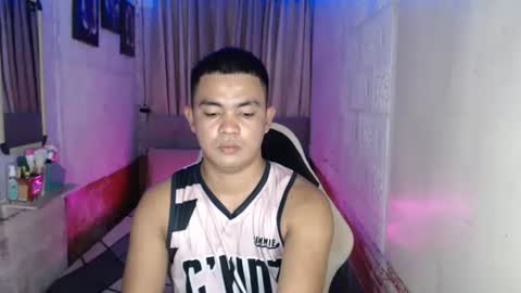 Snapshot of xxasianryanxx chatting on 11.18.25 xxasianryanxx online show from 11.18.25
