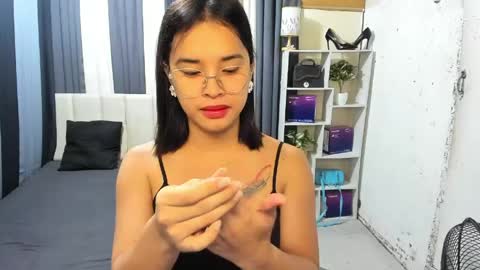 CHLOES ROOM online show from 06.05.26