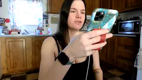 Snapshot of xxdana chatting on 12.28.24 Deezy online show from 12.28.24