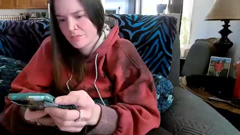 Snapshot of xxdana chatting on 03.09.25 Deezy online show from 03.09.25