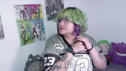Snapshot of xxgreengoodxx chatting on 04.18.26 xxgreengoodxx online show from 04.18.26