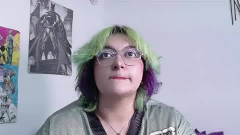 Snapshot of xxgreengoodxx chatting on 04.18.26 xxgreengoodxx online show from 04.18.26