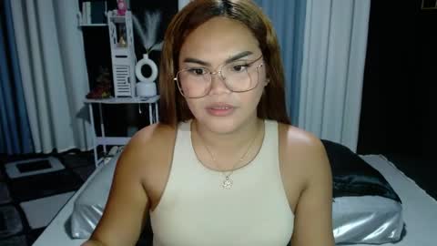 Kylie Smith online show from 04.10.26