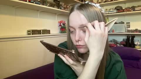 Snapshot of xxloveanastasia chatting on 10.09.25 LoveAnastasia online show from 10.09.25