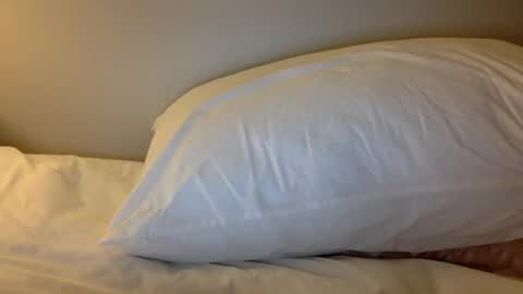 Snapshot of xxobeauty chatting on 11.20.25 xxobeauty online show from 11.20.25