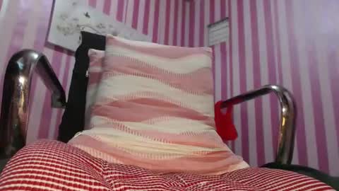 xxrowenatastycockforyouxx online show from 10.29.25