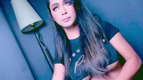 Snapshot of xxsexyandhotxx chatting on 01.09.25 Lara online show from 01.09.25